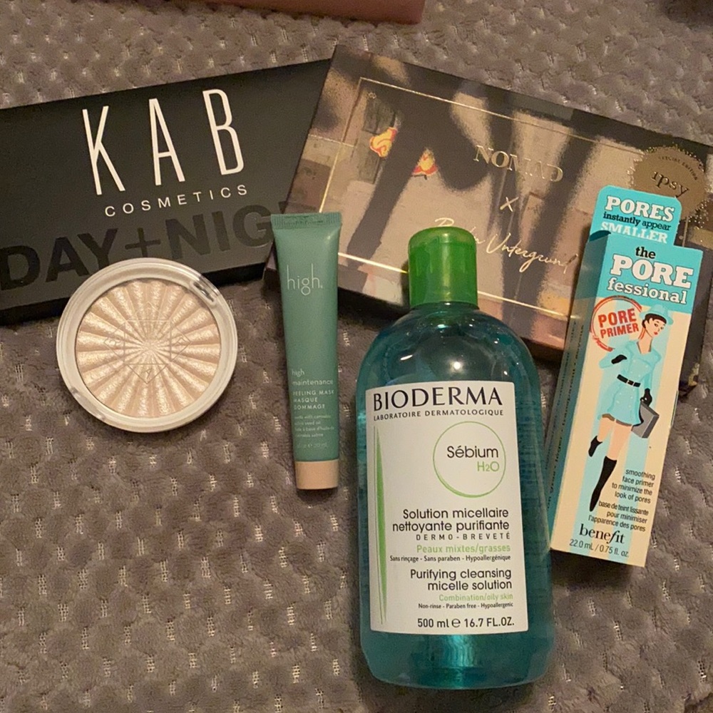 MYSTERY BEAUTY BOX! Skincare+makeup $150 value